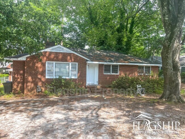Building Photo - 1606 S Elm St
