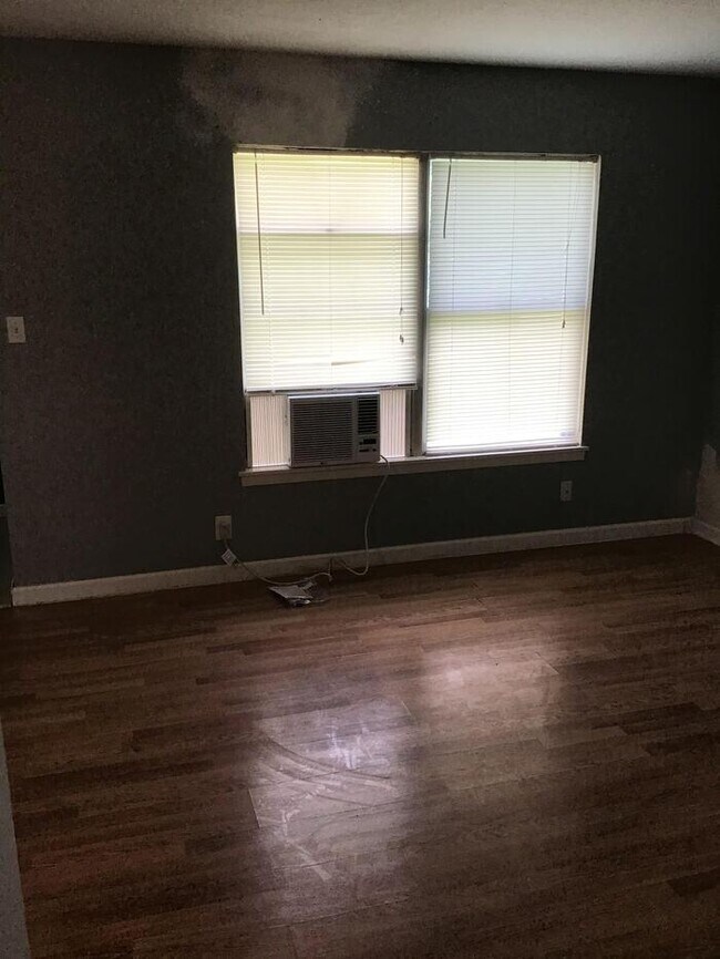 Building Photo - 130 Galaxy Dr