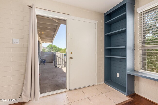 Foto del edificio - 4131 E Camelback Rd