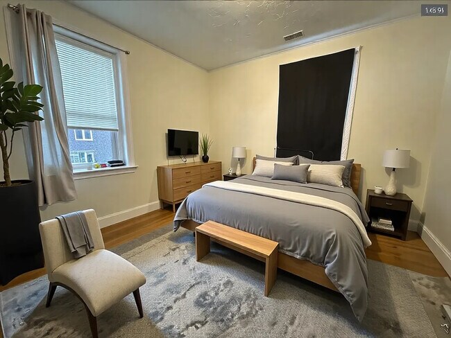 Foto del edificio - 73 Thatcher St