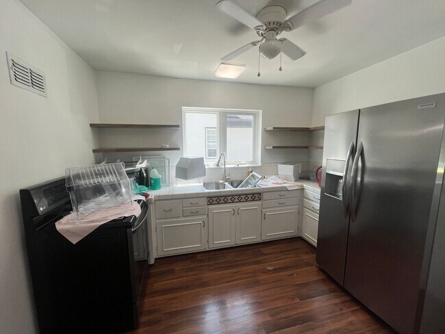 Foto del edificio - Spacious 3 bedroom 1.5 bathroom House