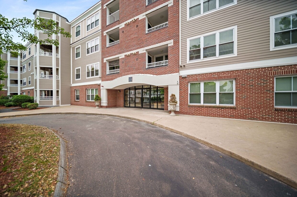 318 Rindge Ave Unit 114, Cambridge, MA 02140 Condo for Rent in
