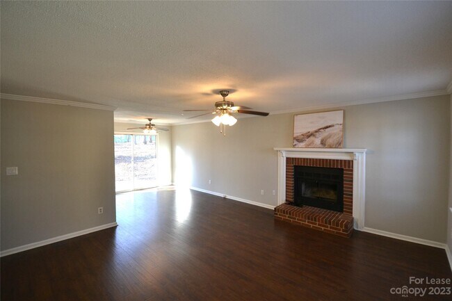 Building Photo - 6432 Tivoli Ct