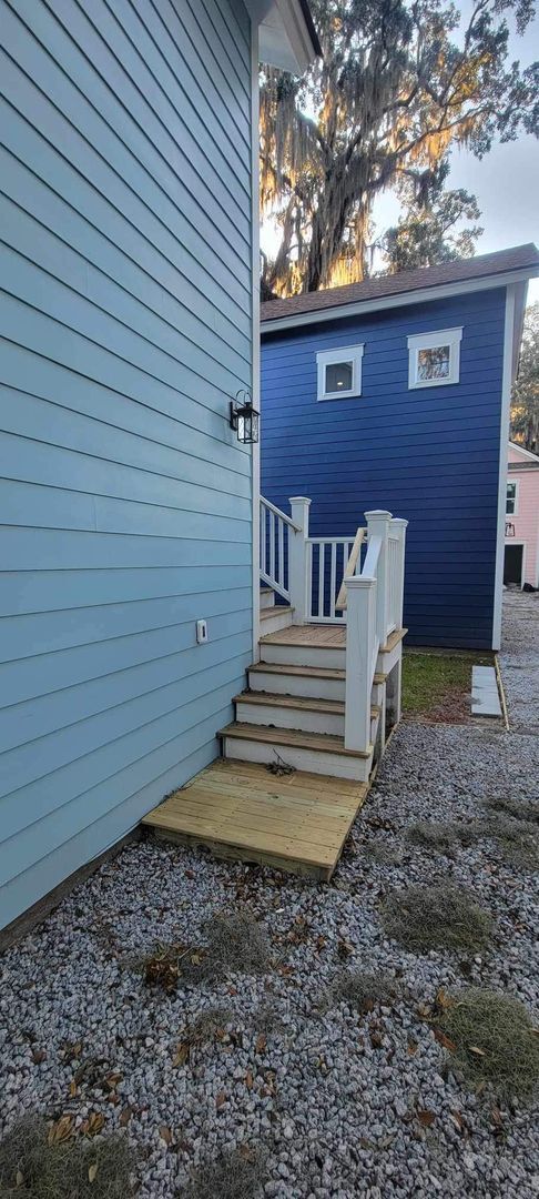 Building Photo - Cozy Studio Available