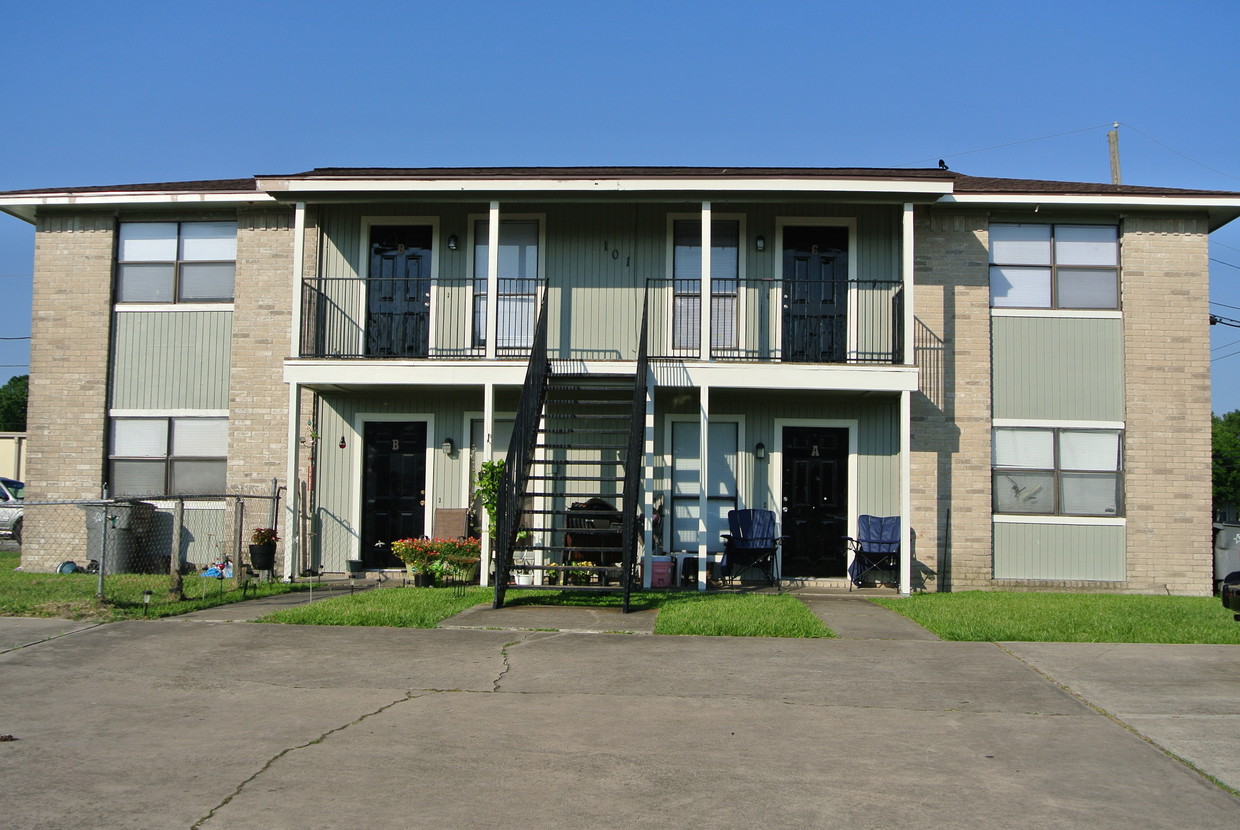 Foto principal - 101 Milann St