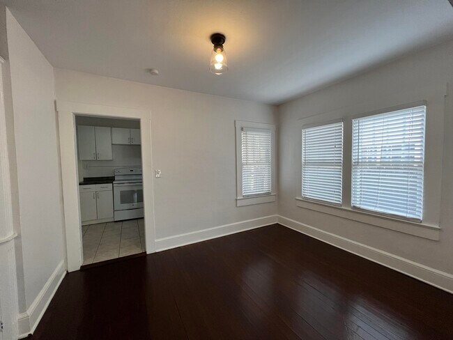 Building Photo - 918 S M St