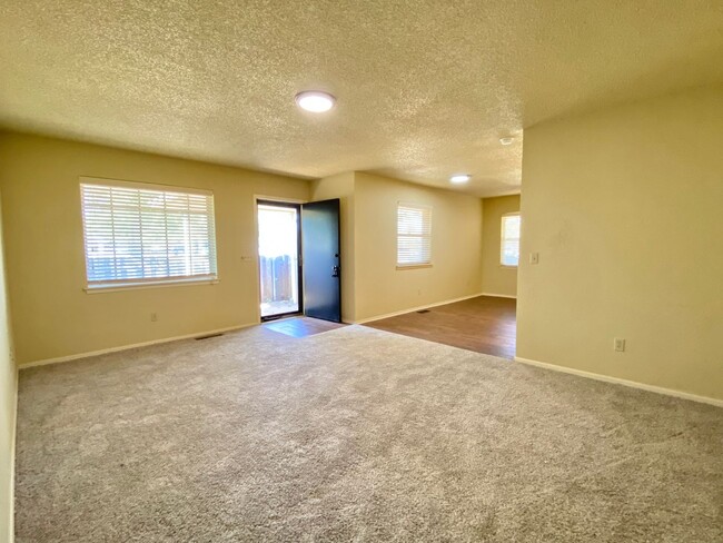 Foto del edificio - Peaceful 2 Bed, 1 Bath in Edmond