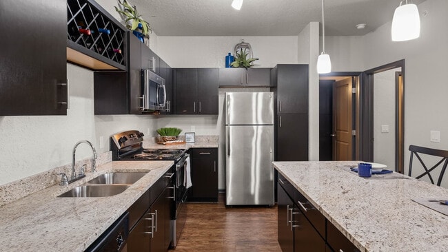 Building Photo - Springs at Knapp’s Crossing