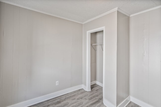 Building Photo - 403 McKenna St