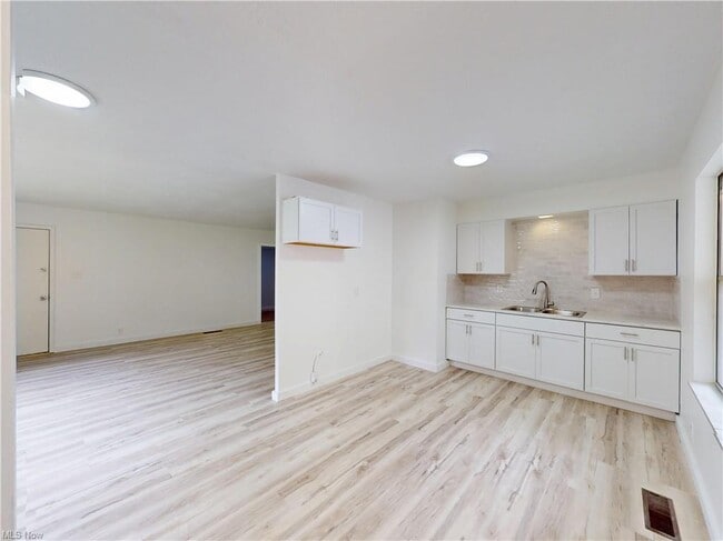 Foto del edificio - 17721 Rookwood Rd