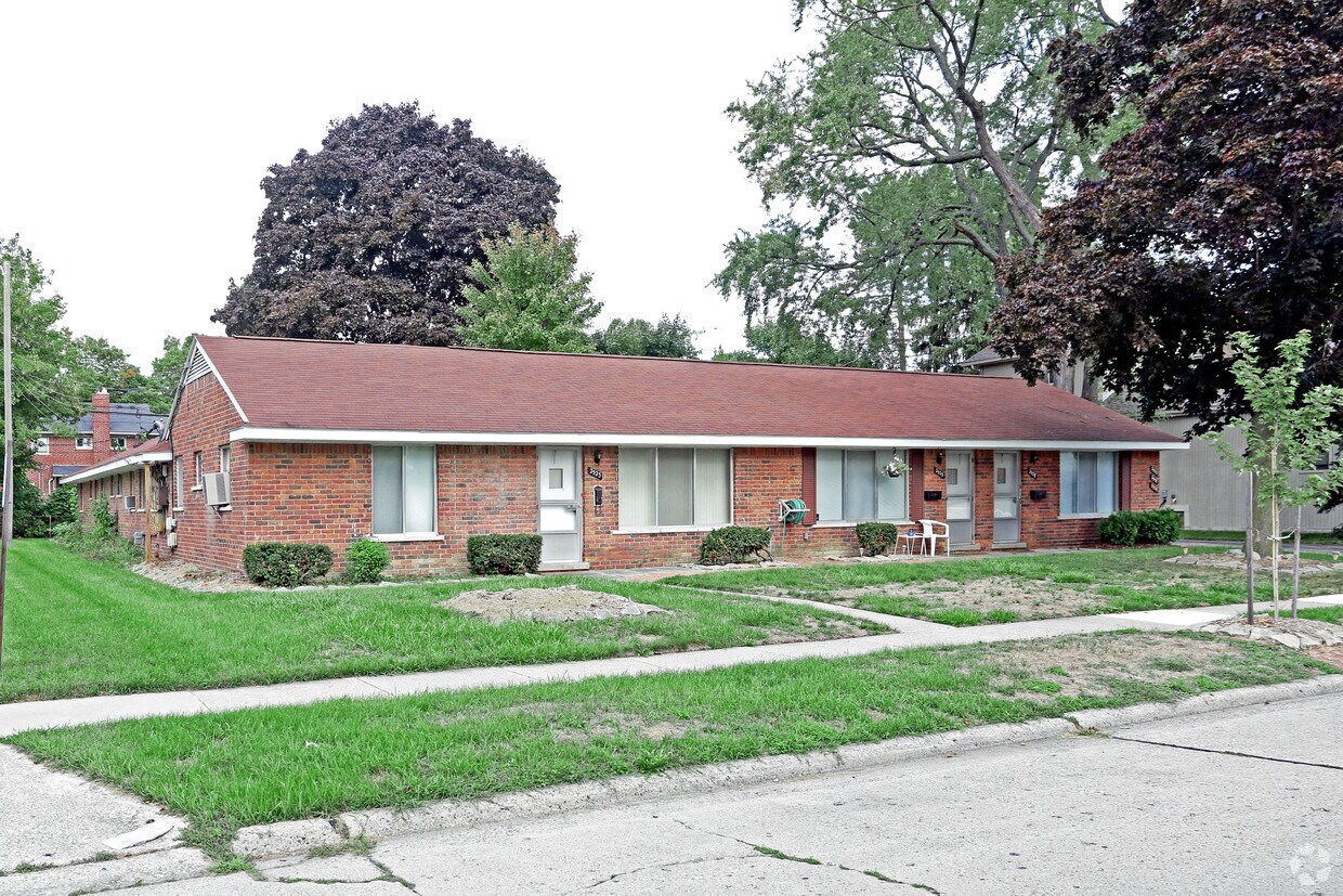 2523 Galpin Ave, Royal Oak, MI 48073 Apartments in Royal Oak, MI