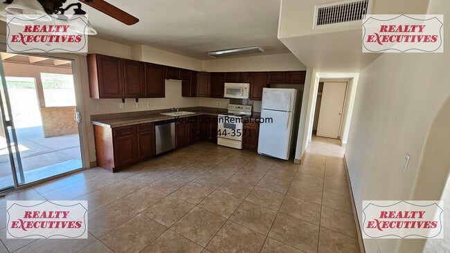 Foto del edificio - Ajo Hwy & Camino De Oeste - 3/2 with AC and large lot
