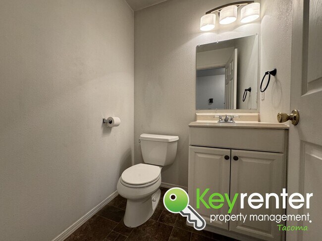 Building Photo - Incredible 3Bed/2.5Bath Pacific Home!