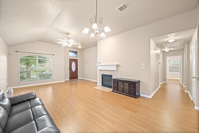 Foto del edificio - 10315 Kennewick Dr
