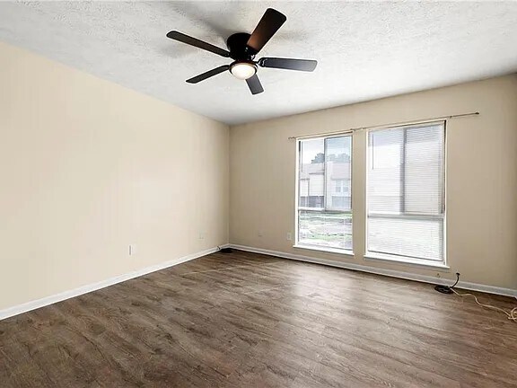 Building Photo - 3184 Nectarine Cir