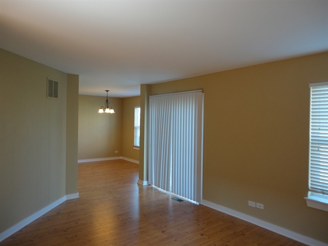 Building Photo - 735 Lancaster Dr