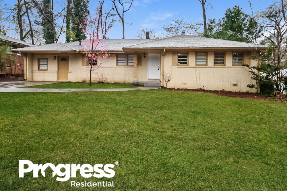 Primary Photo - 2378 Green Forrest Dr