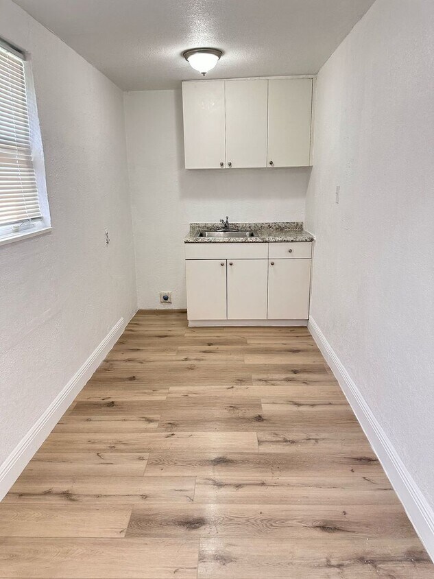 Foto del edificio - 840 NW 10th St