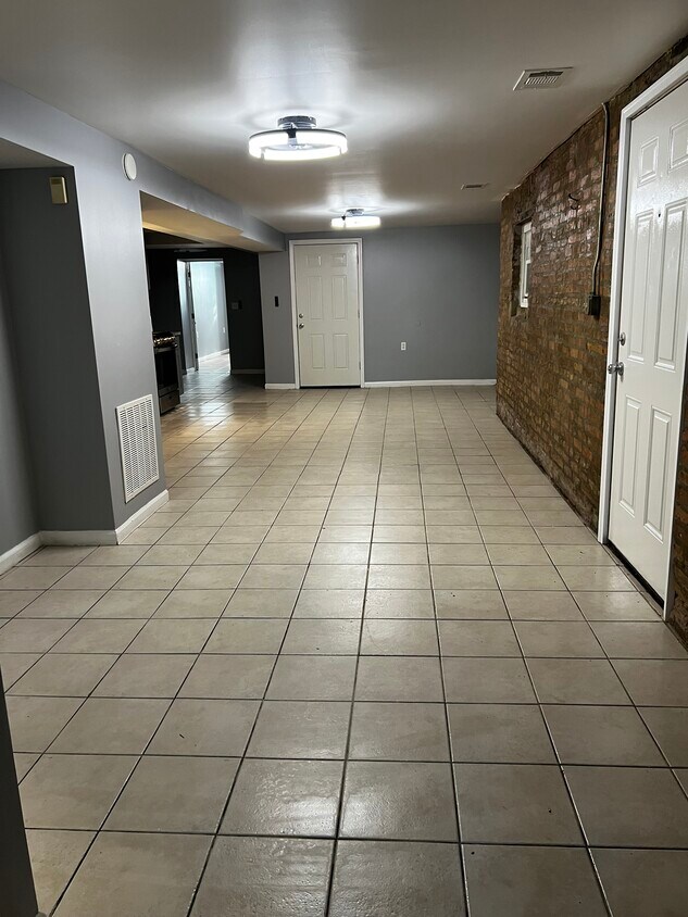 Foto principal - 5427 S Wabash Ave