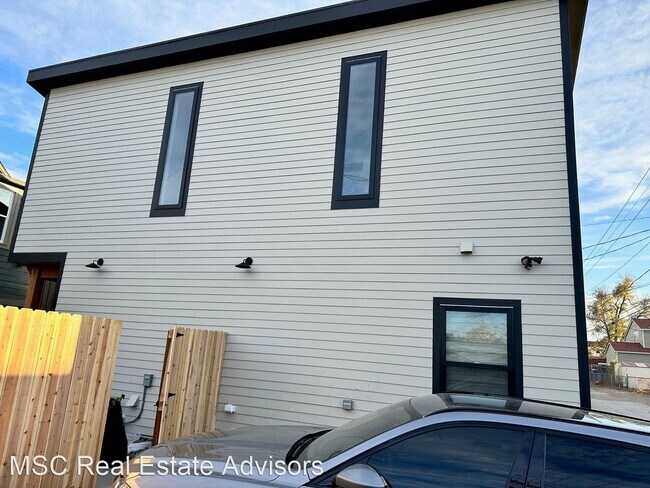 Foto del edificio - 4 br, 3 bath House - 2143 S. Acoma St Unit B
