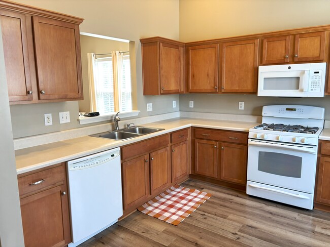 Foto del edificio - 232 N Honey Springs Ave