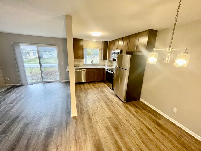 Building Photo - 15280 Arno Dr