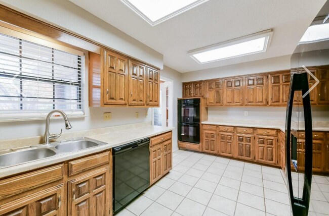 Building Photo - 1117 Beltwoods Dr