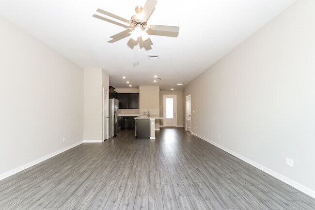 Building Photo - 5206 Jovial Ct, Fort Pierce, FL