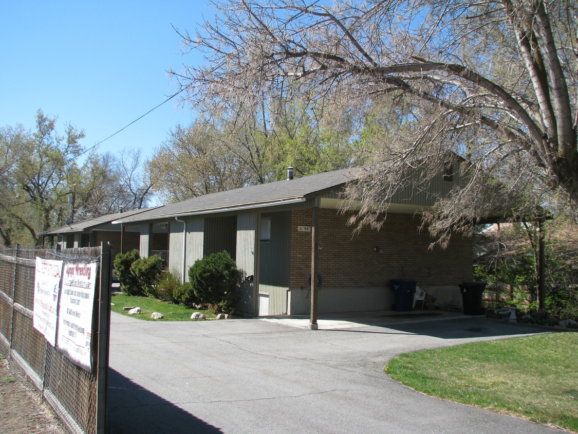 Foto principal - 2390 Fisher Ln