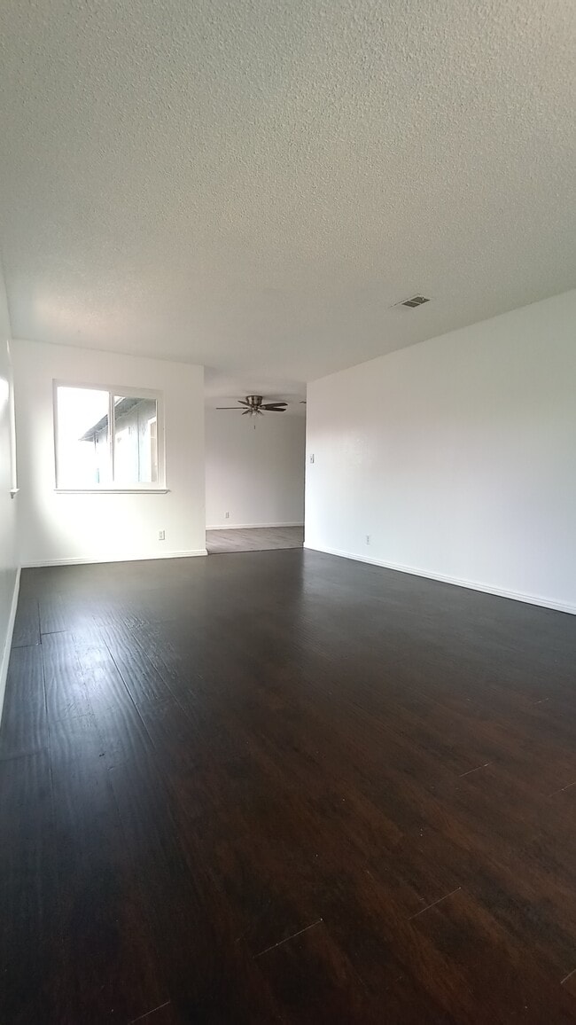 Building Photo - 10155 De Soto Way