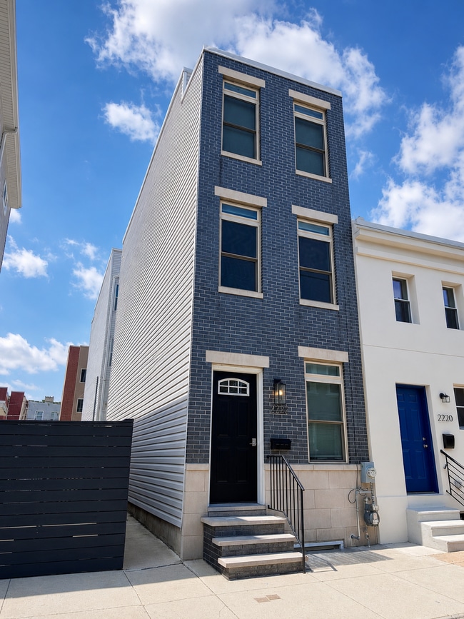 Building Photo - 2222 E Albert St
