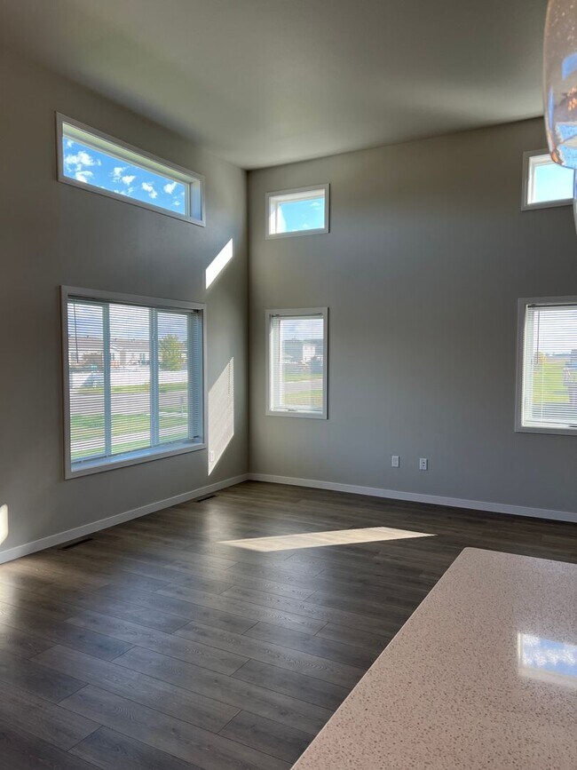 Building Photo - New 3 Bedroom/2 Bathroom House - Rent With...
