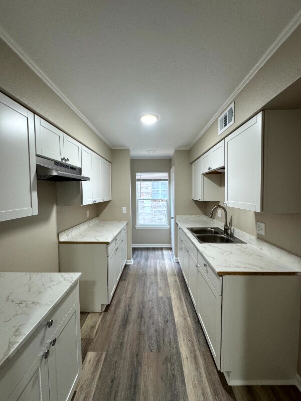 Foto del edificio - 1634 Clear Lake Ave
