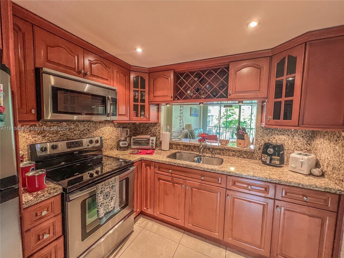 Foto principal - 3301 N Country Club Dr