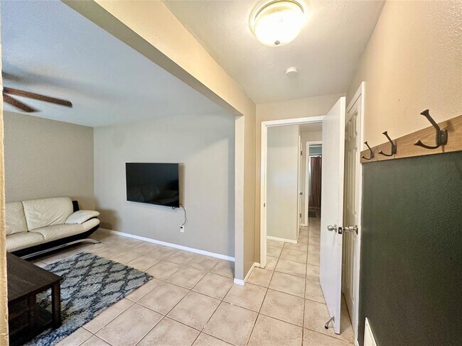 Building Photo - 4306 Wuthering Heights Dr