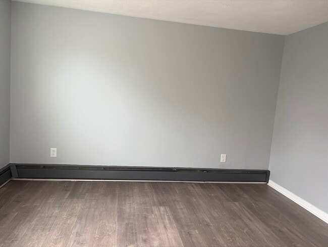 Building Photo - 90 Ford St