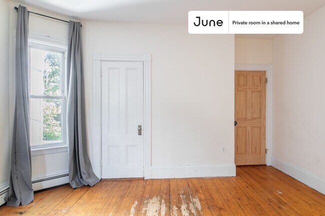 Foto del edificio - Room in Shared 5 bed/1 bath home