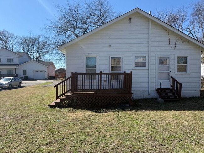 Building Photo - Charming Duplex in Gallatin