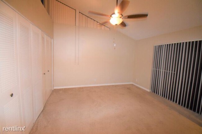Building Photo - 2 br, 2 bath House - Westchester Townhouses