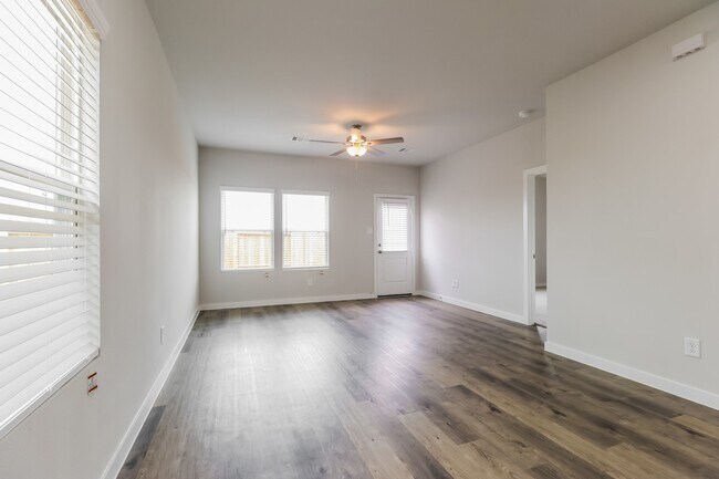 Foto del edificio - 17322 Gentle Doves Ln