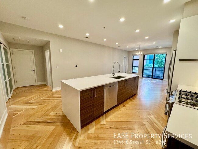 Foto del edificio - 1345 K St SE