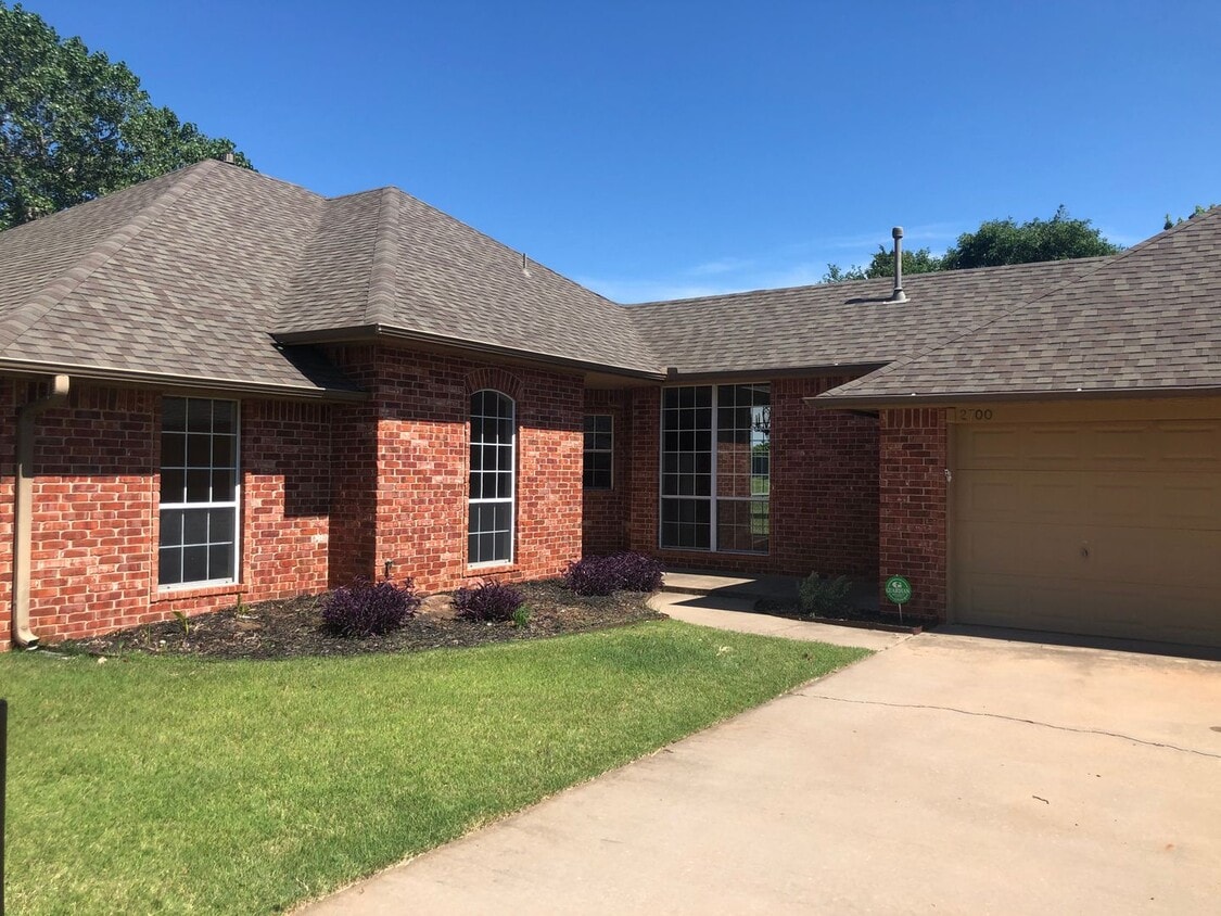 Primary Photo - Gorgeous 3 Bed In Edmond Schools