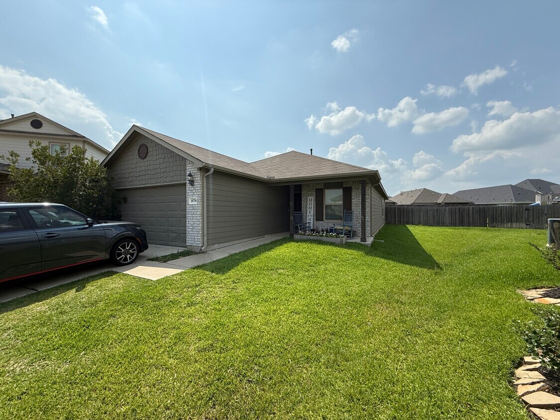 Foto principal - 18718 Callalily Bloom Ct