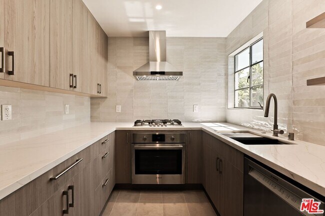 Foto del edificio - 502 Strand St