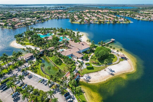 Foto del edificio - 10730 NW 66th St