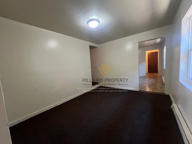 Foto del edificio - 970-972 Edgemont Ave