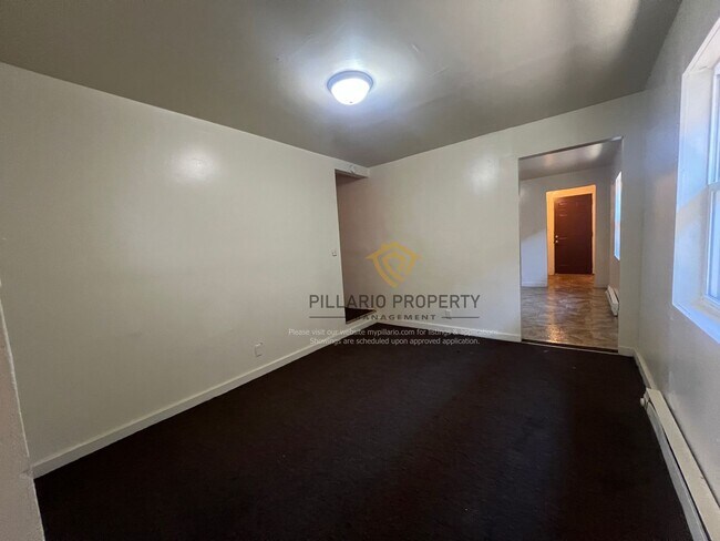 Building Photo - 970-972 Edgemont Ave