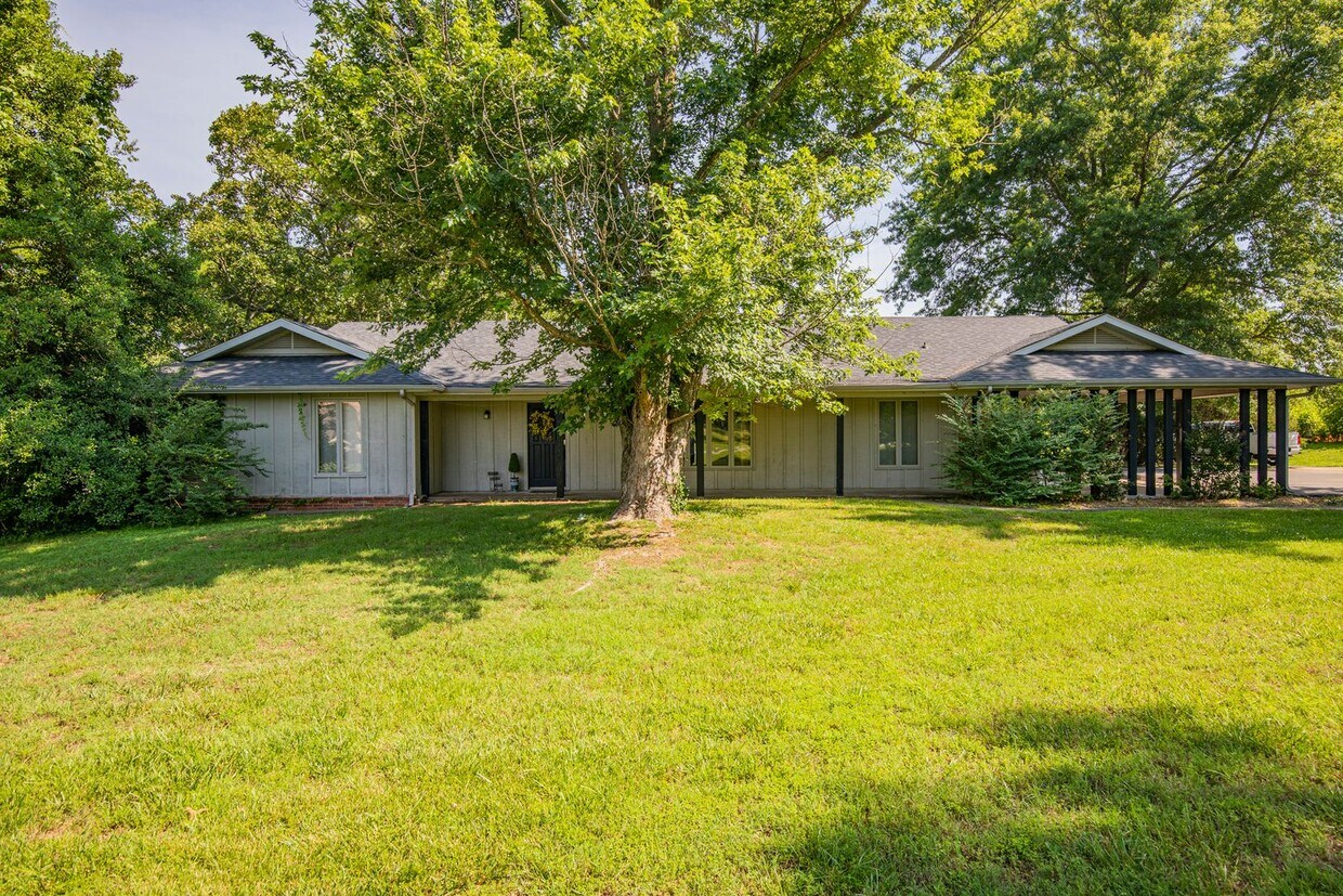 ***107 NW Winfield Lane*** House Rental in Bentonville, AR