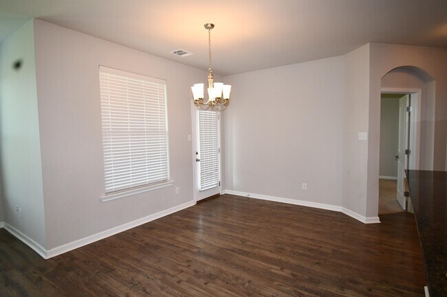 Foto del edificio - 3147 Baywood Ave