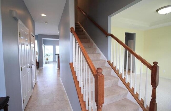 Building Photo - 1215 Creekledge Ct
